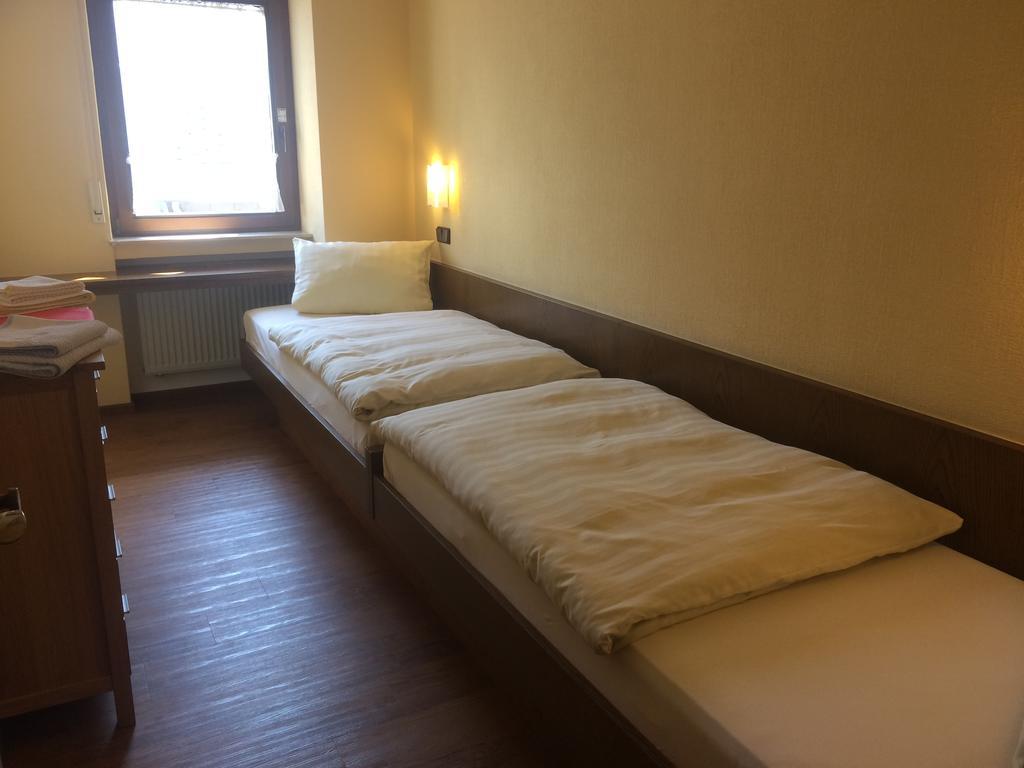 Moselhotel Lesura Lieser Eksteriør bilde